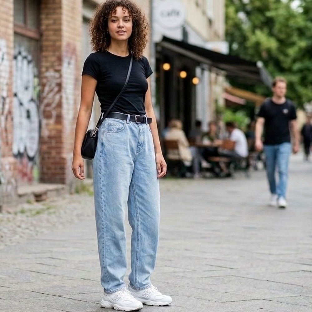 BDG Urban Outfitters High-Rise Baggy Jeans Light Wash Denim Size‎ 26 Womens